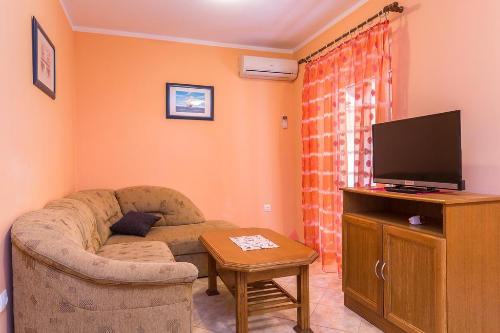 Apartments Villa Orange Медулин Экстерьер фото