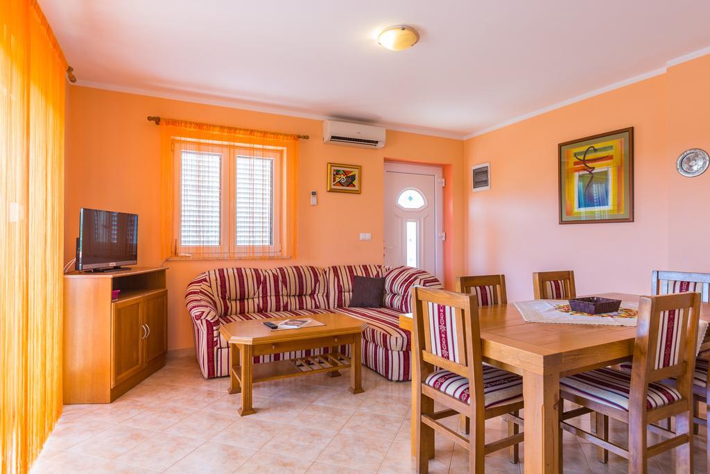 Apartments Villa Orange Медулин Экстерьер фото